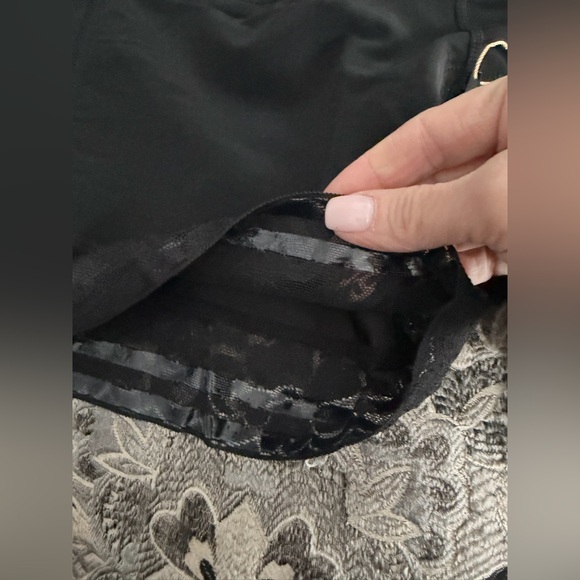 🖤 SHAPELLX High Waisted Thigh Shaper w/ Zipper – Black – Size Small (NWT) - Picture 6 of 9